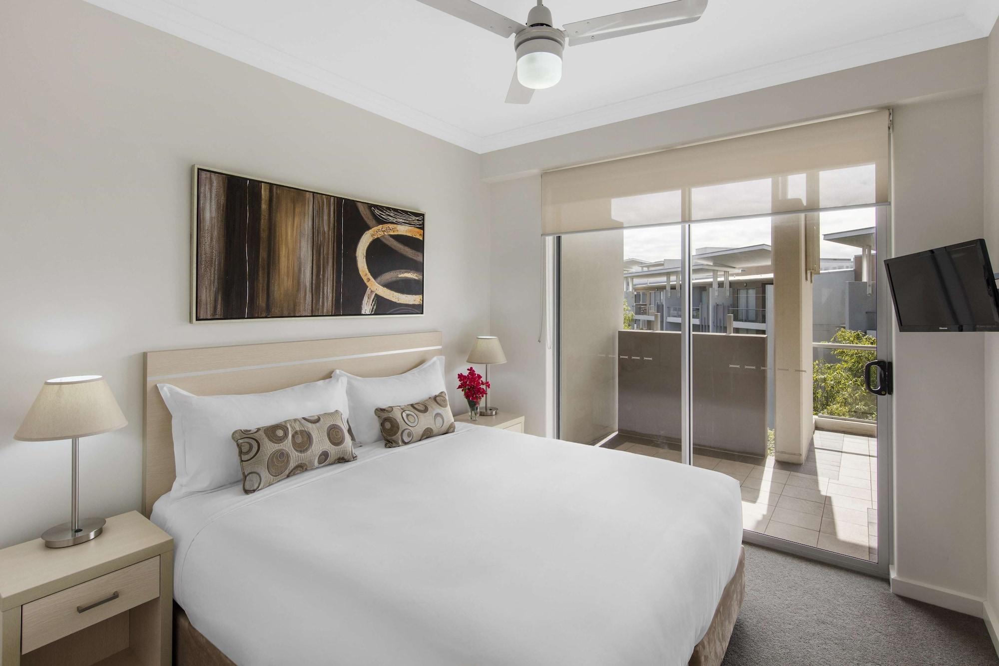 Oaks Brisbane Mews Suites Экстерьер фото