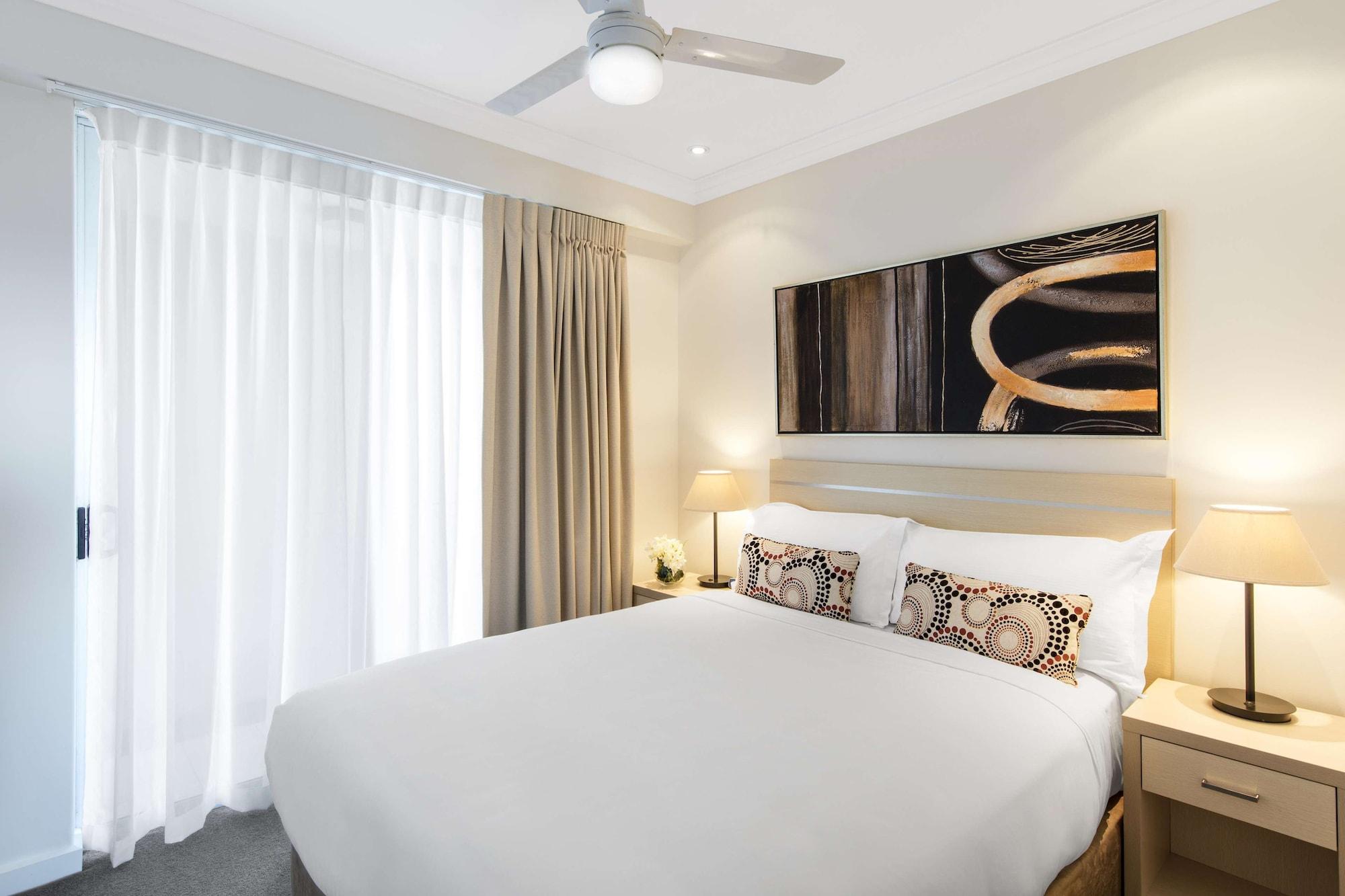Oaks Brisbane Mews Suites Экстерьер фото