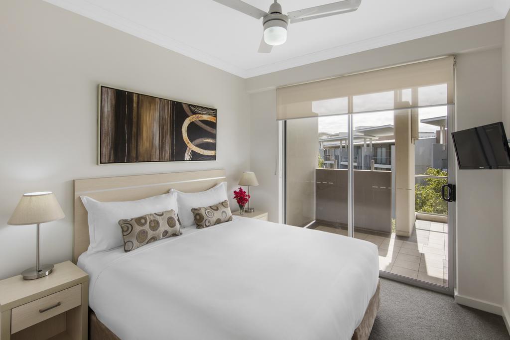Oaks Brisbane Mews Suites Экстерьер фото
