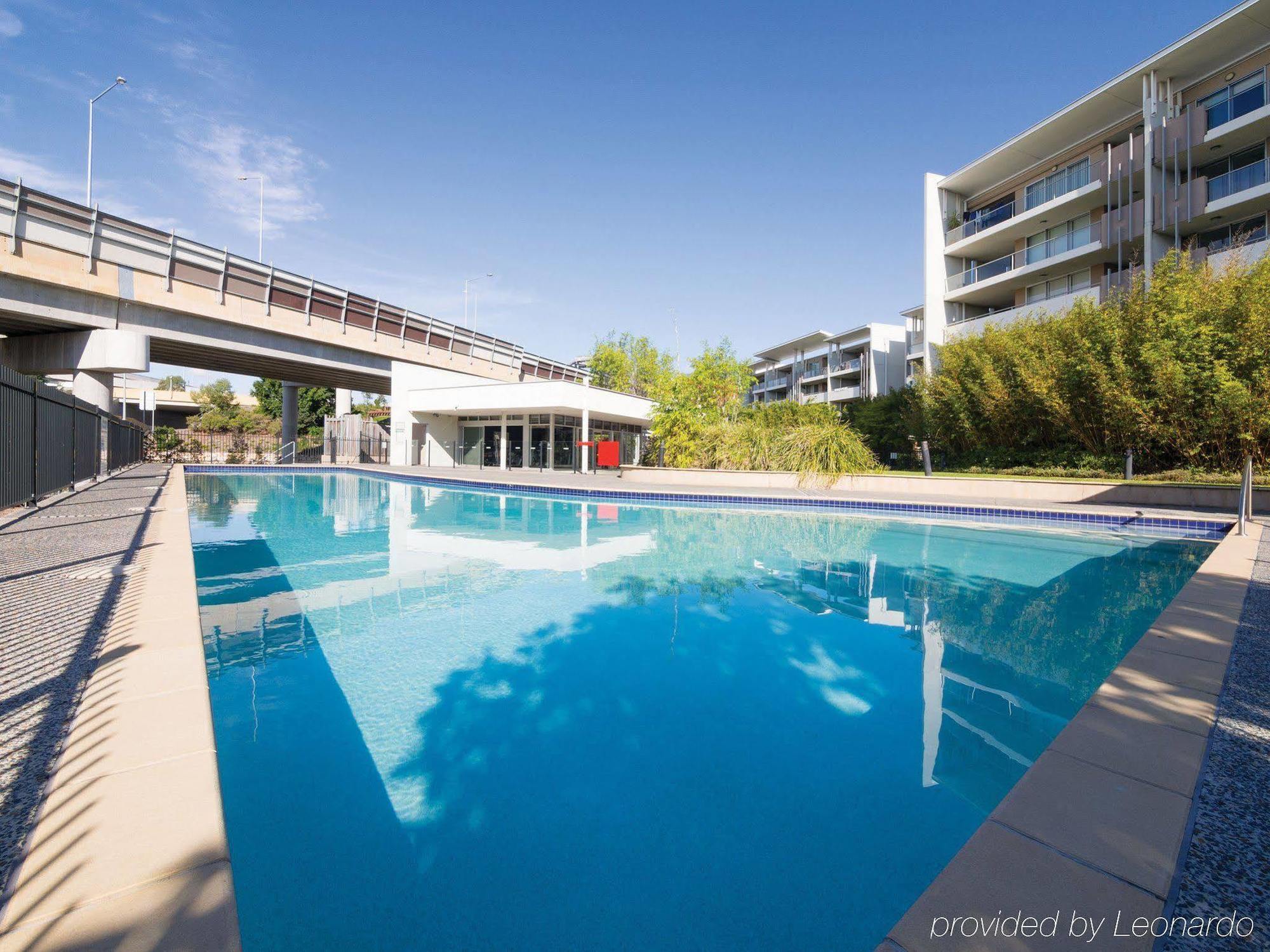 Oaks Brisbane Mews Suites Экстерьер фото