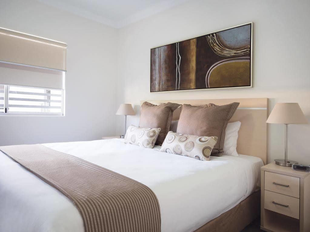 Oaks Brisbane Mews Suites Экстерьер фото