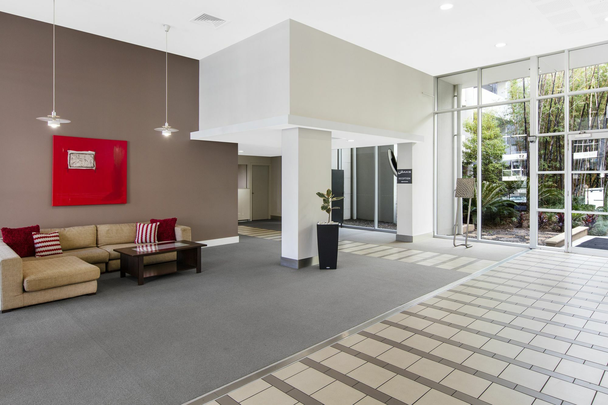 Oaks Brisbane Mews Suites Экстерьер фото