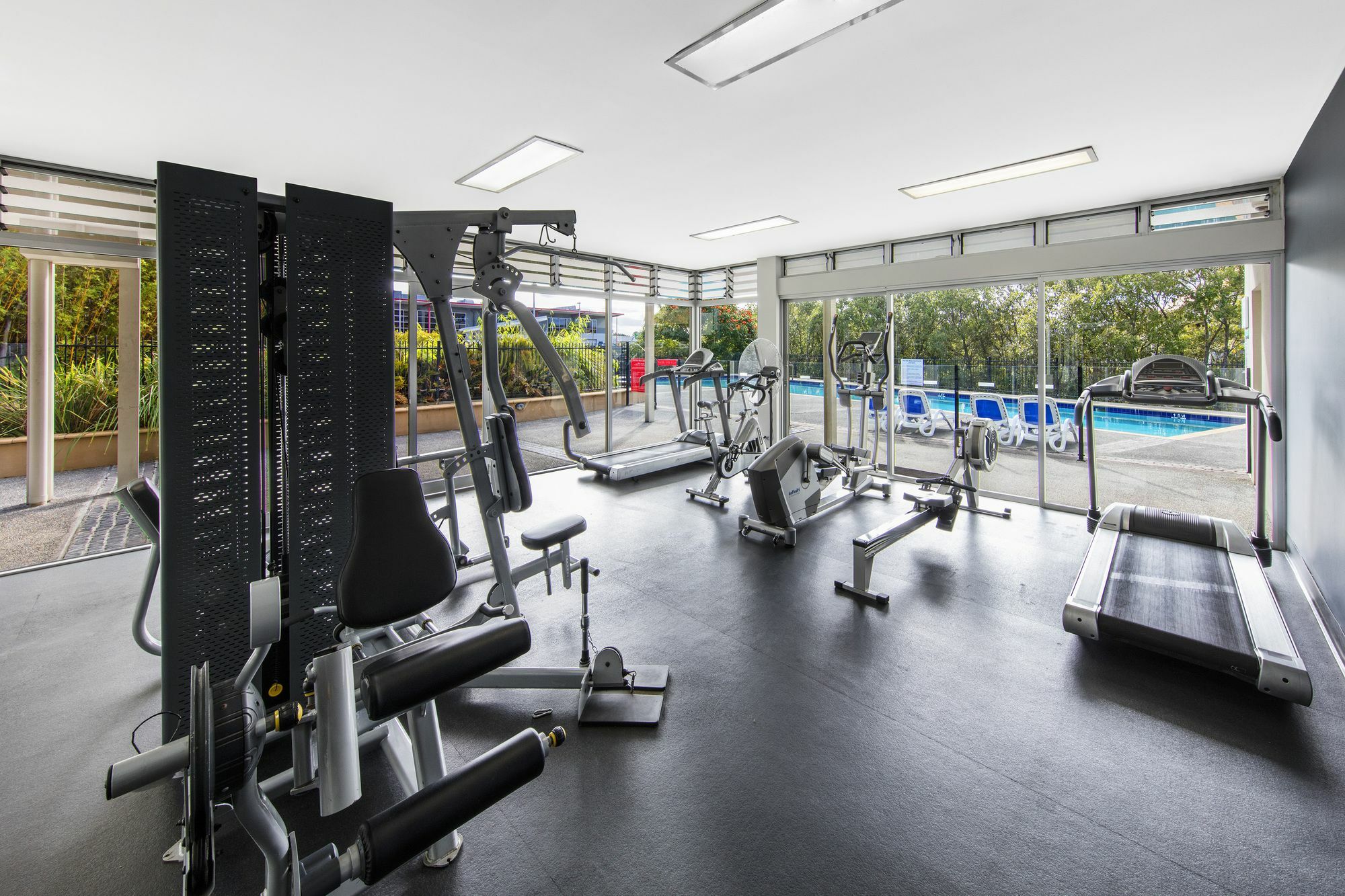 Oaks Brisbane Mews Suites Экстерьер фото